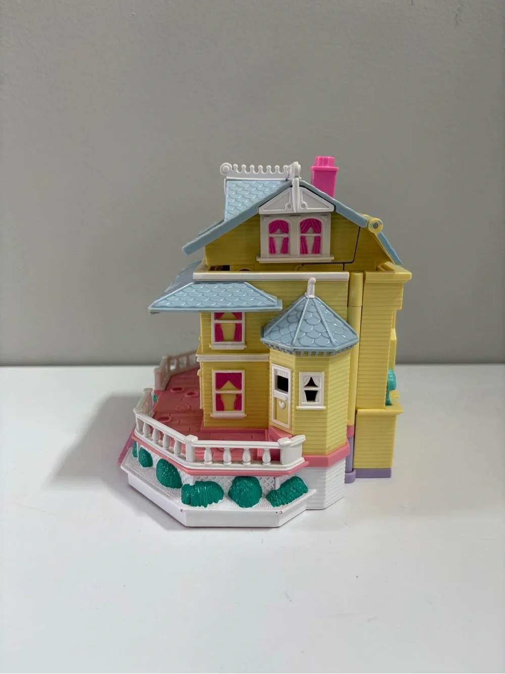 Vintage 1995 Polly Pocket Bluebird Pop-Up Party Clubhouse Mansion Playset